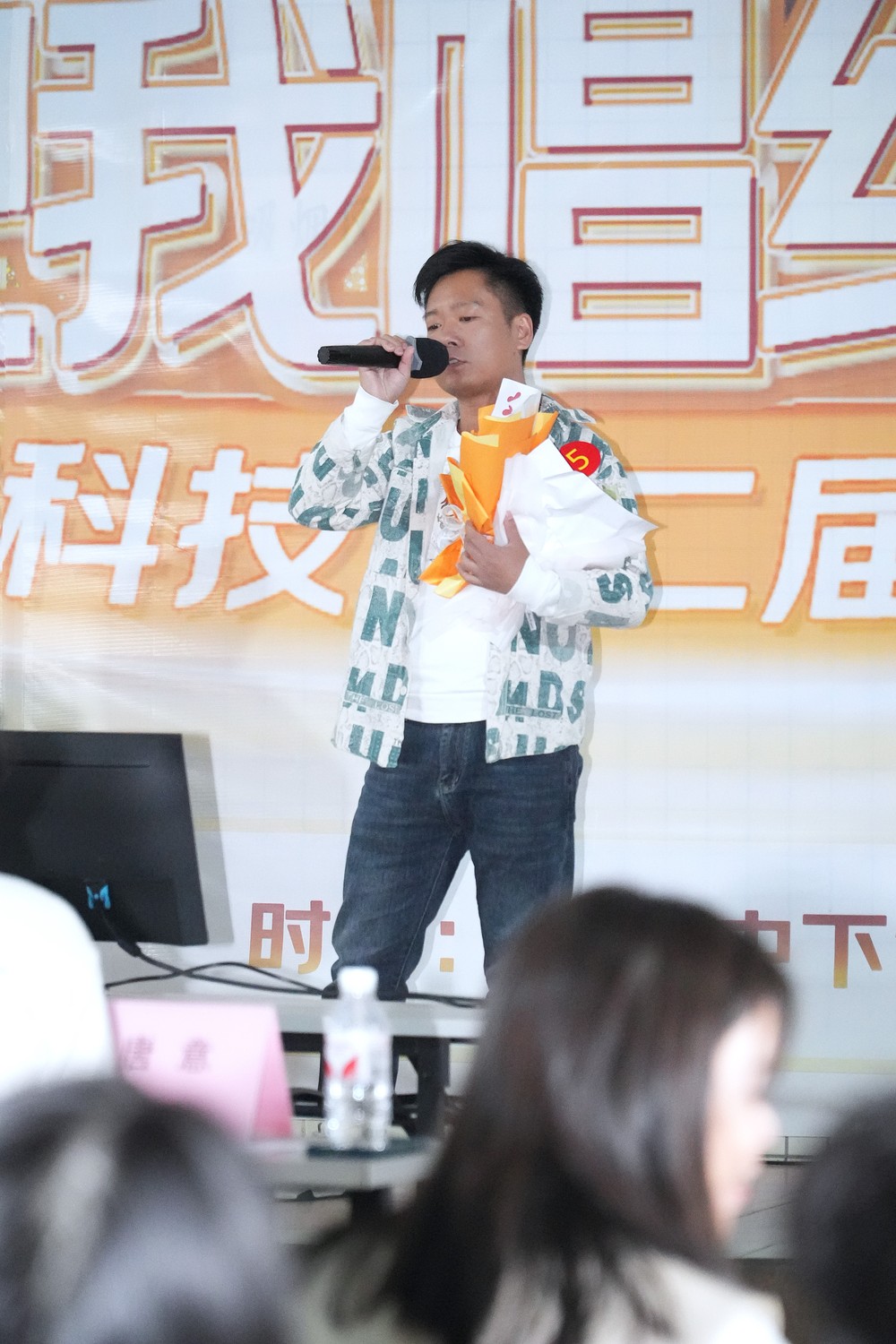 299b0954-a2ed-438a-af8a-8c3335f5cd8e.jpg